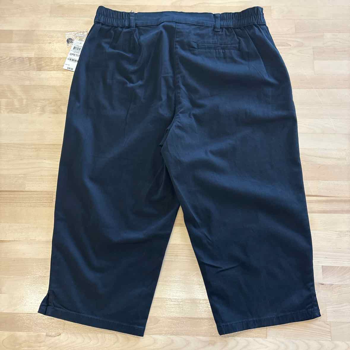 Karen Scott Size 12P Black New Capris