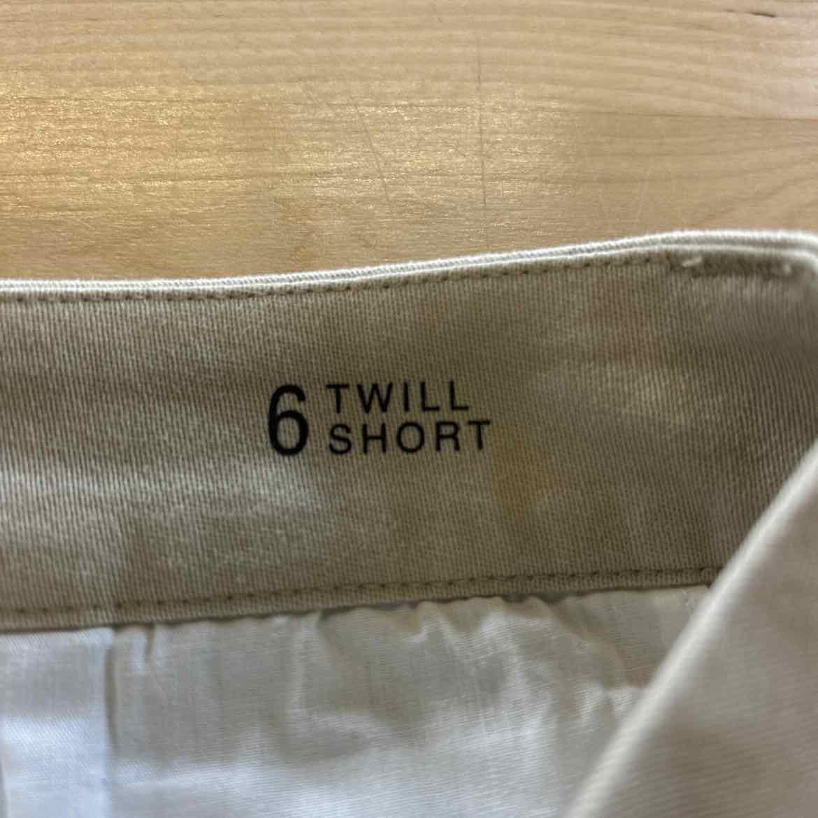 A New Approach Size 6 Tan Shorts