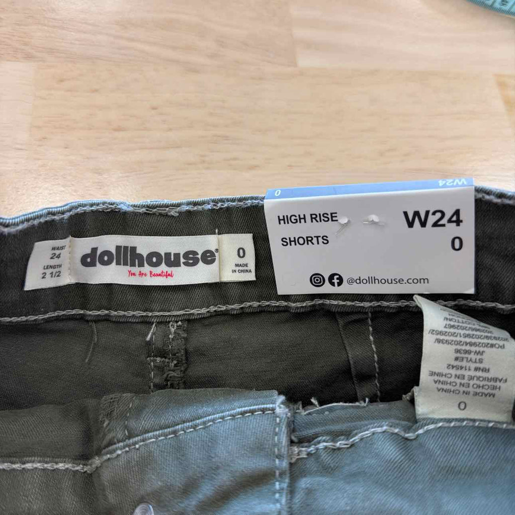 dollhouse Women Size 0 Green New Shorts