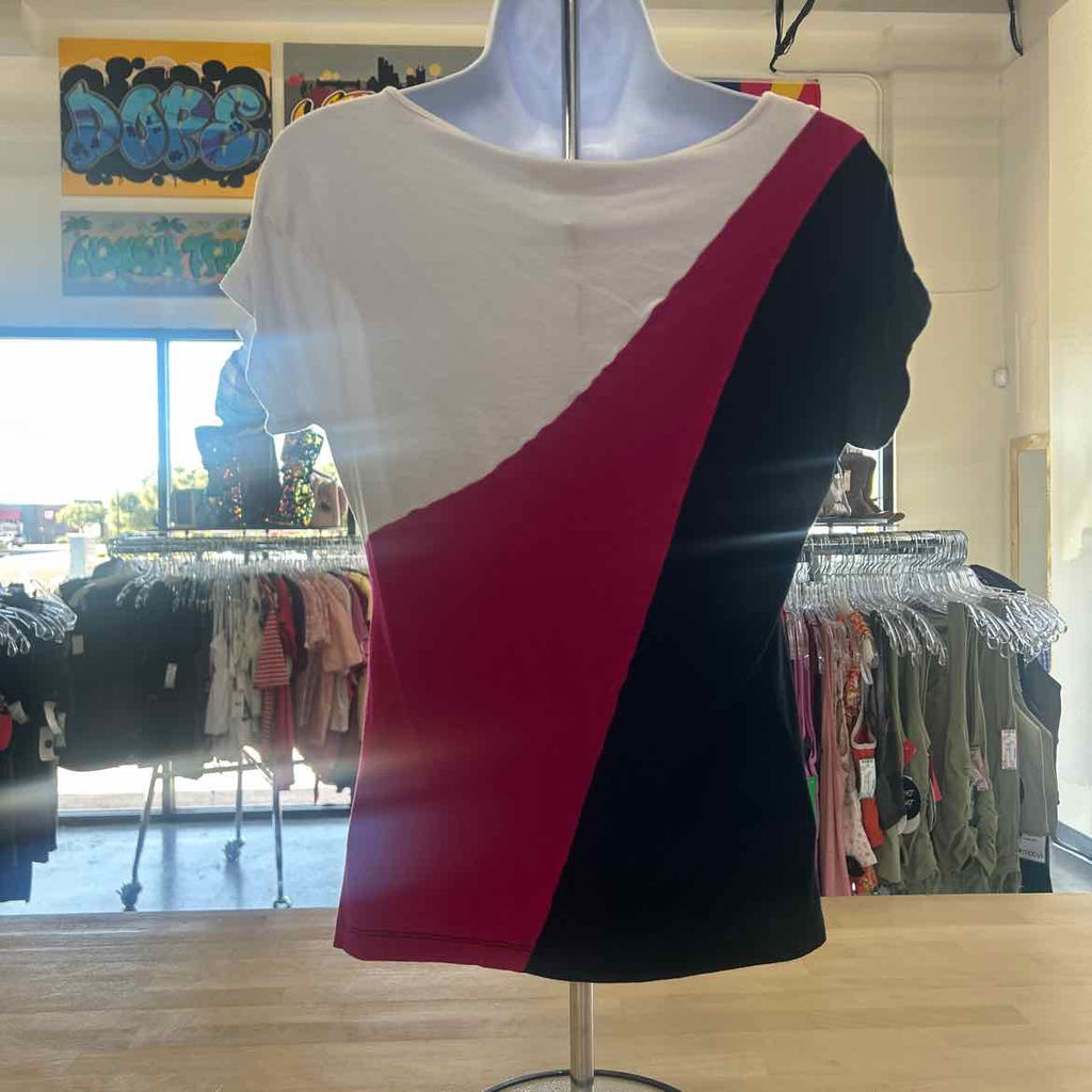 Cable & Gauge Size M Black White Pink Preloved Blouse SS
