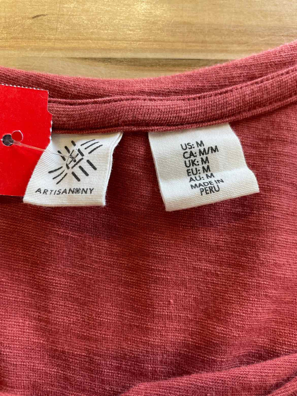 Artisan NY Size M Red Shirt