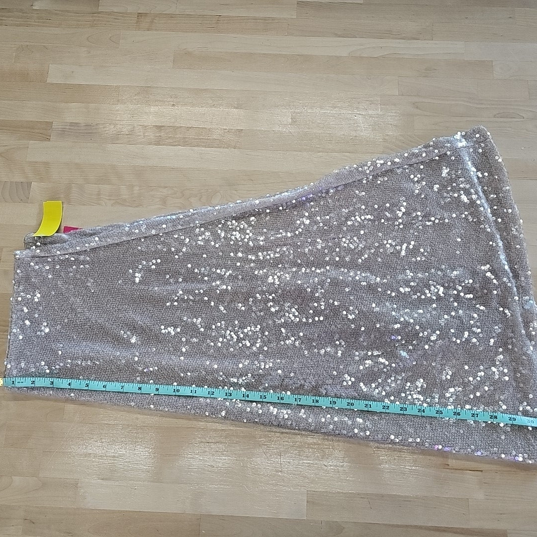 Vince Camuto Size XL Gold Sequined Skirt