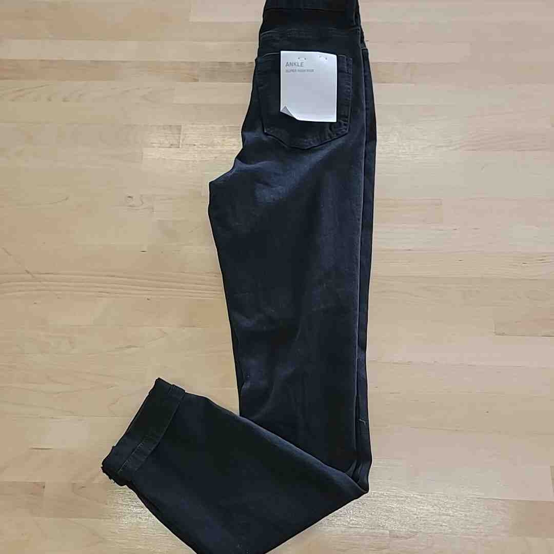 Indigo Rein Size 7 Black New Jeans