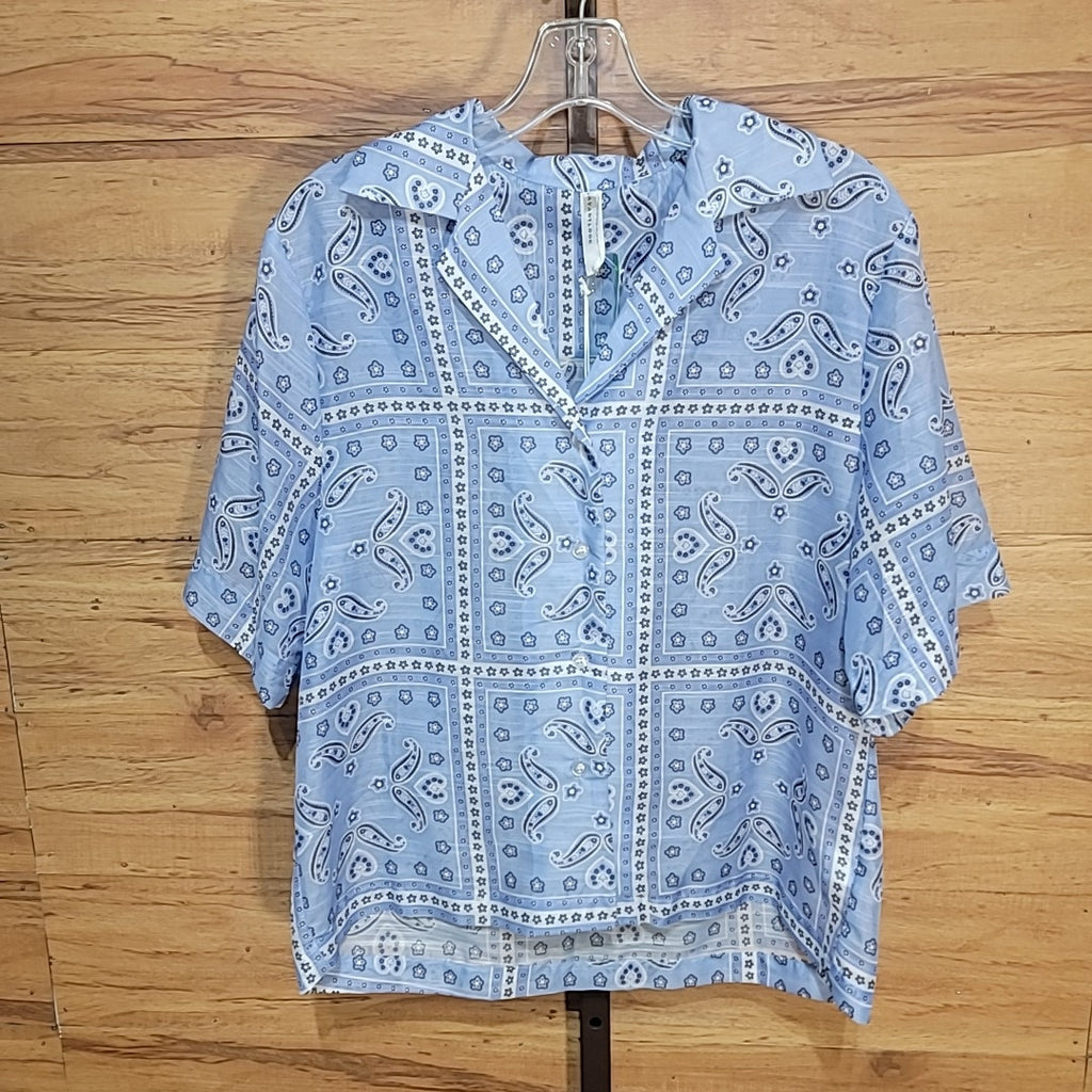 Avantlook Size L Blue Paisley Button Down Blouse NWT
