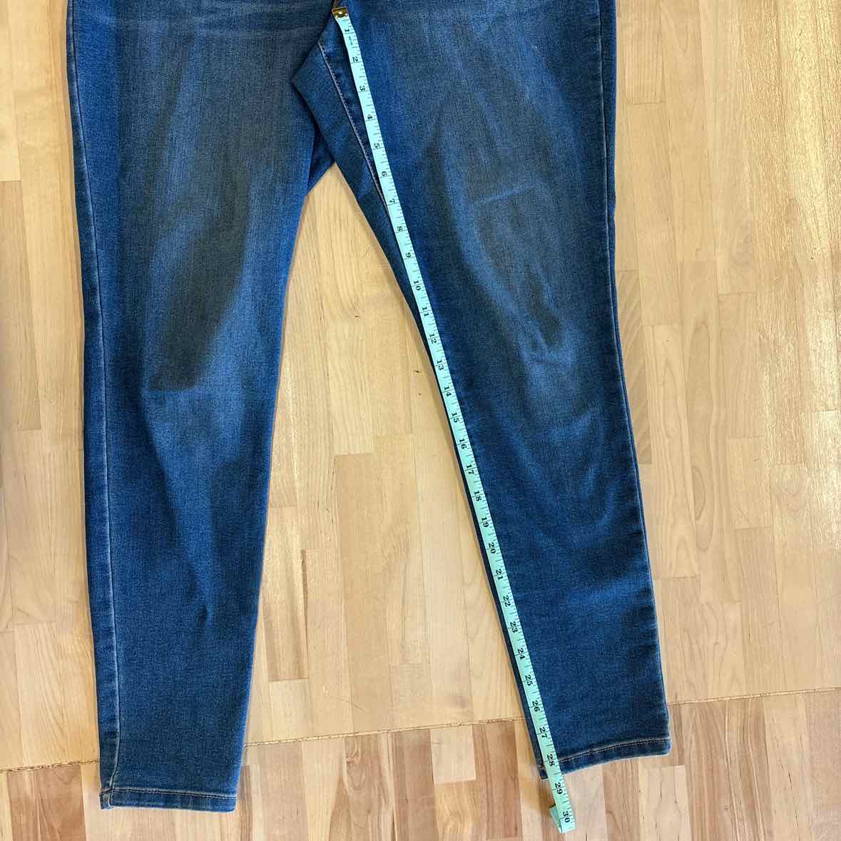 Nine West Size 12 Blue Denim Jeans