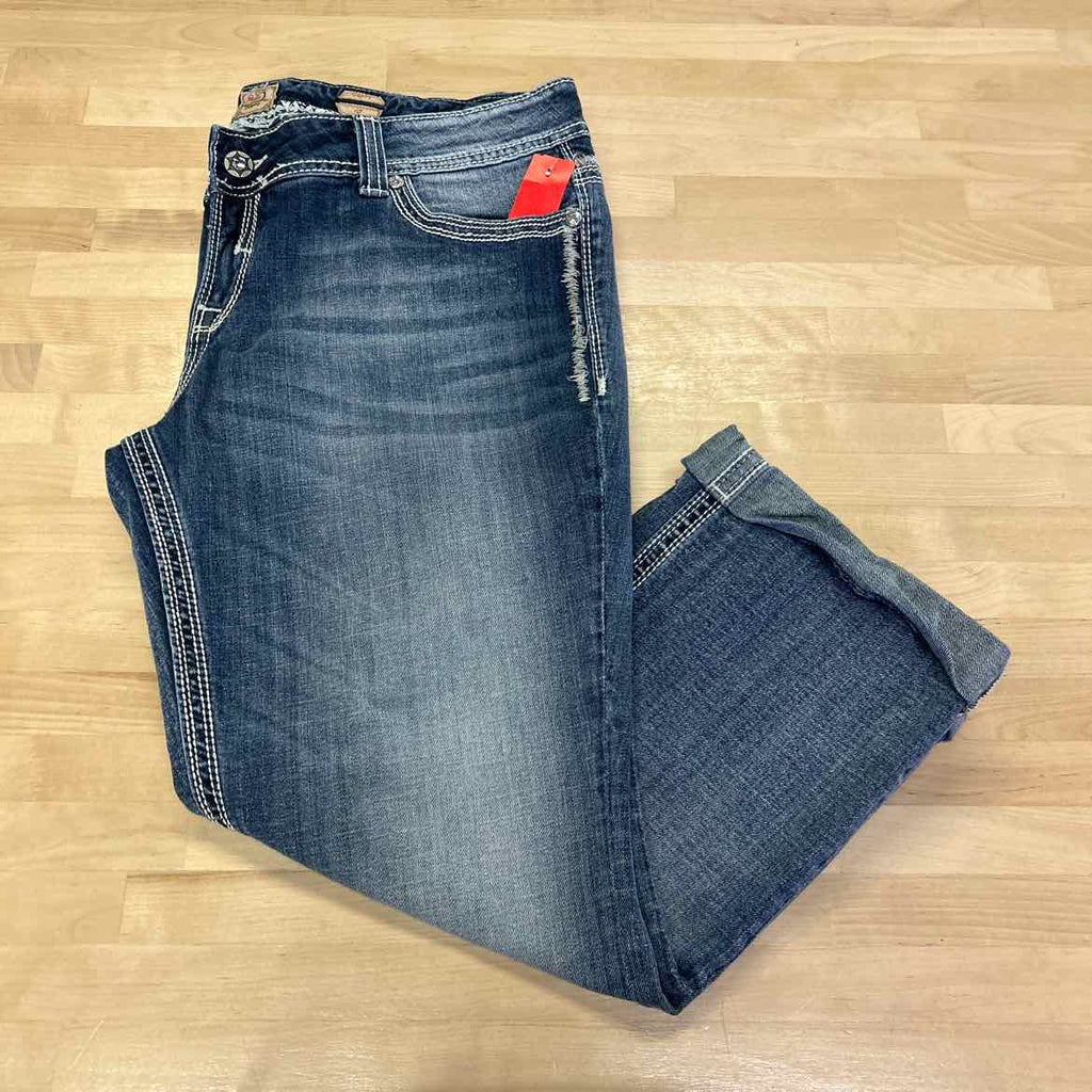Studio 5 Size 18 Blue Denim Preloved Capris