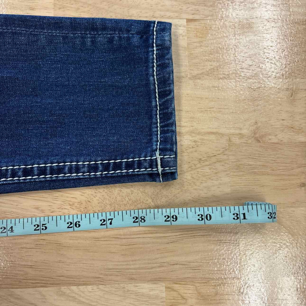 Miss Me Size 26 Blue Preloved Jeans
