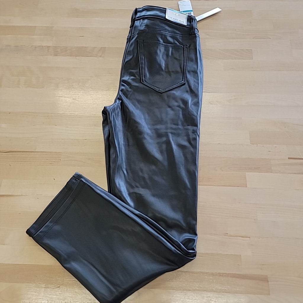 tinceltown Size 9 Black faux leather Pants