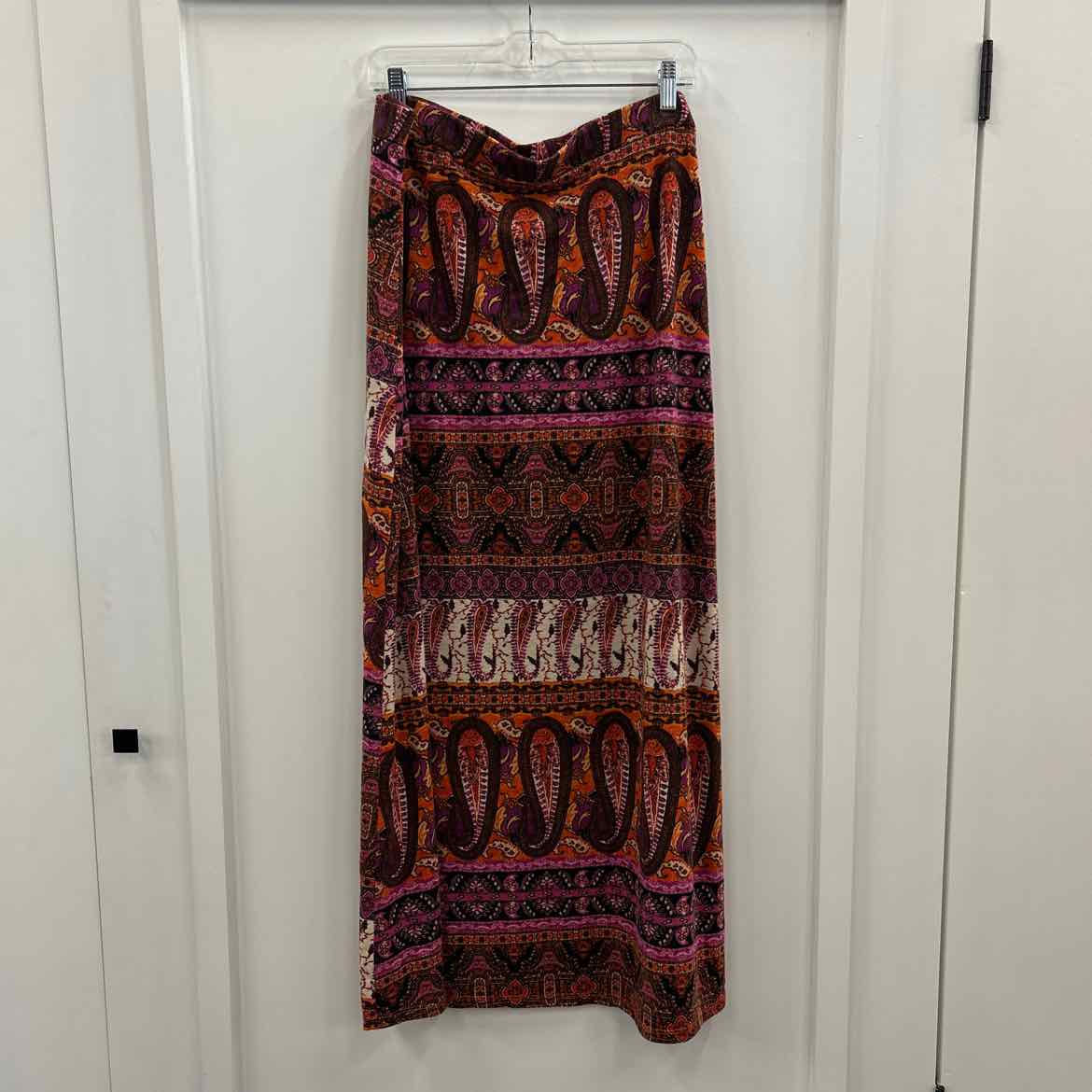 Ambiance Size 3X orange pink black Preloved Skirt