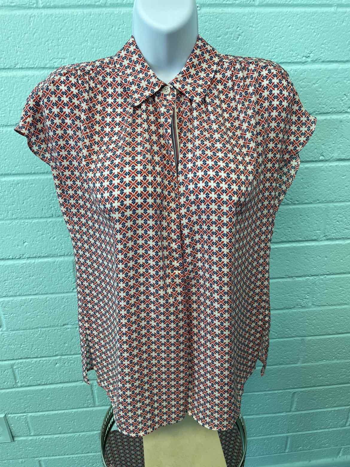 Max Studio Size S Beige blue red Shirt