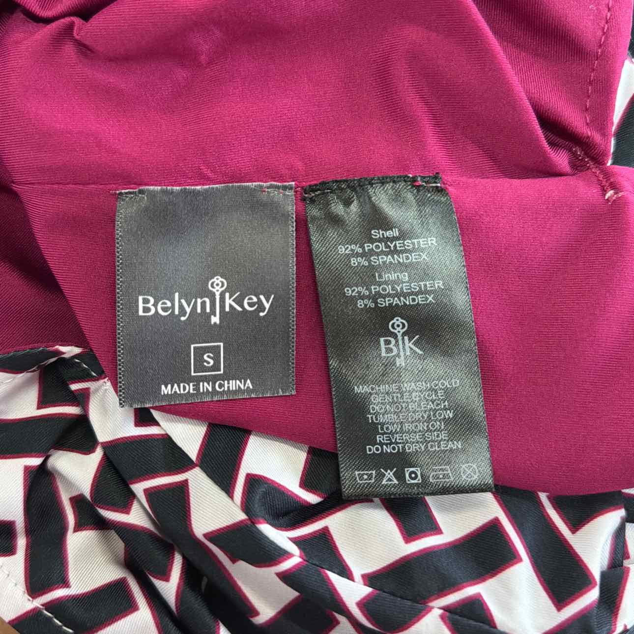 Belyn key Size S Red white black Preloved Tank