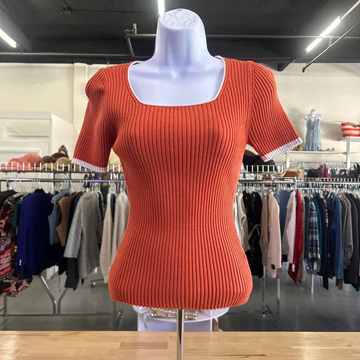 Zesica Size M Orange Preloved Shirt