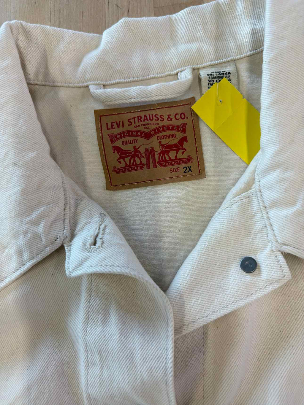 Levi's Size 2X White Jacket