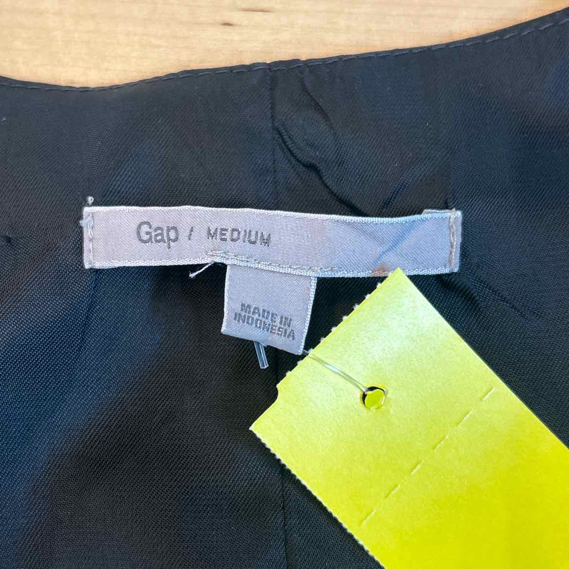 Gap Size M Navy Preloved Vest