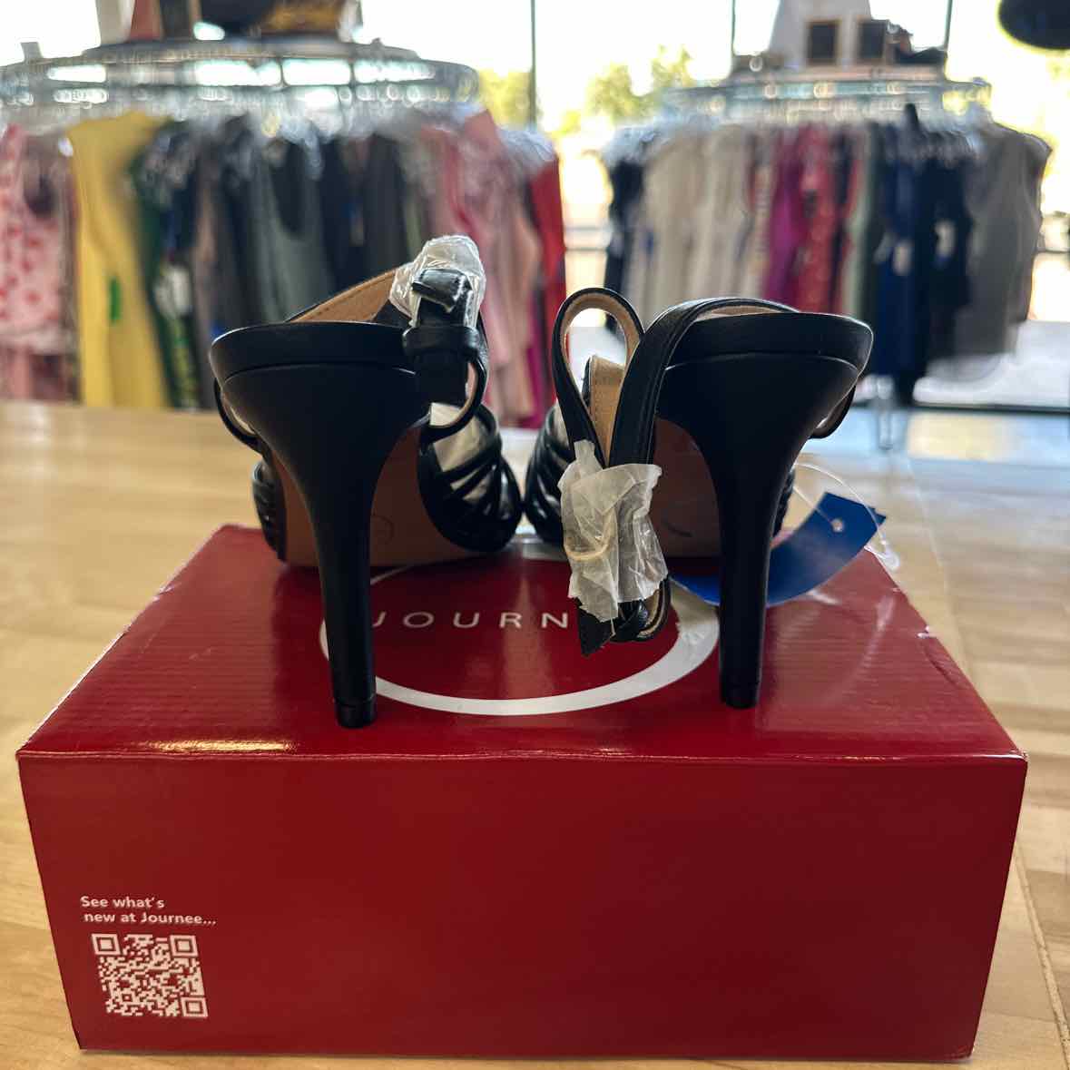 Journee Collection Shoe Size 7 Black Heels