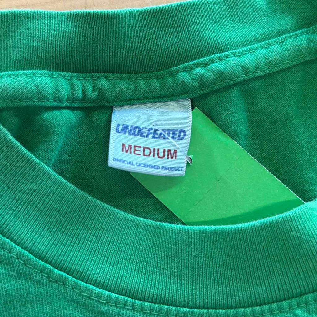 Undefeated Size M Green Preloved MENS T-shirt