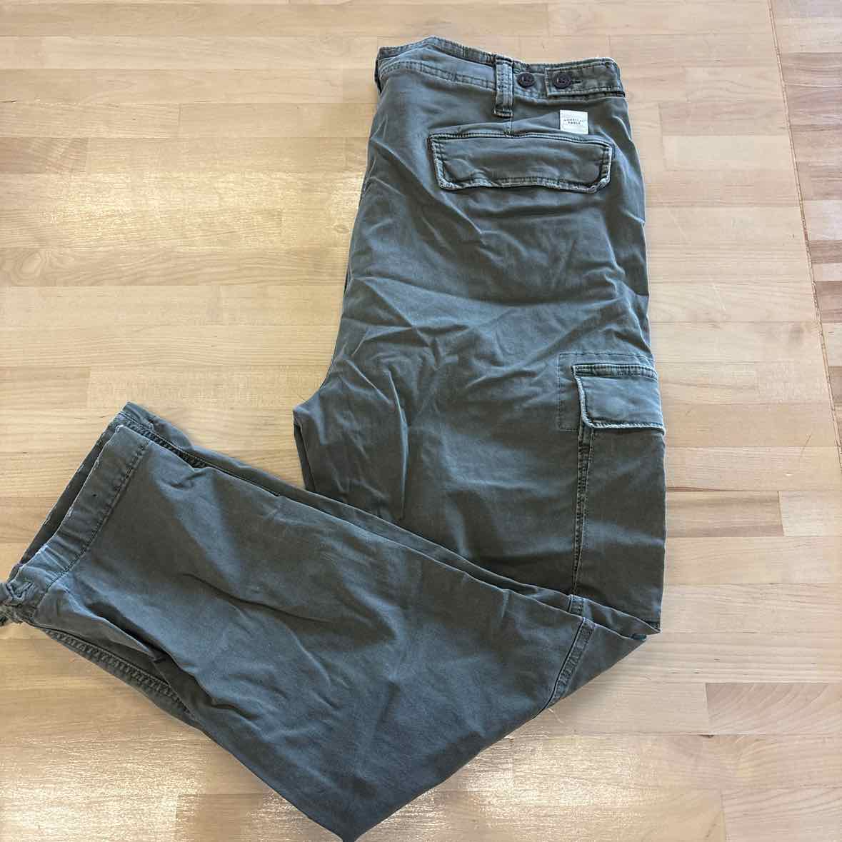 American Eagle Size 34x30 Green MENS Pants