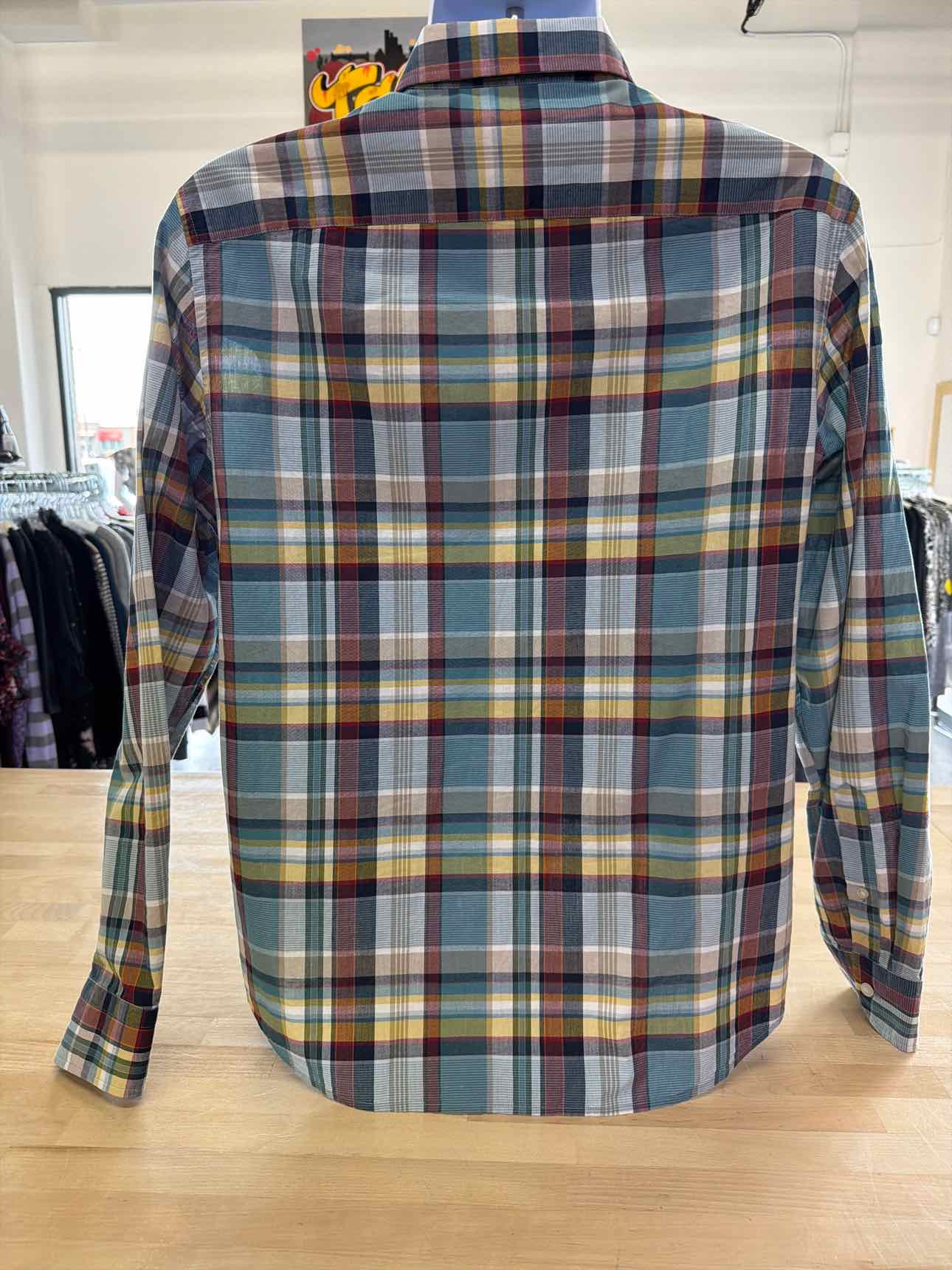 Banana Republic Size M Green MENS Button Down Shirt