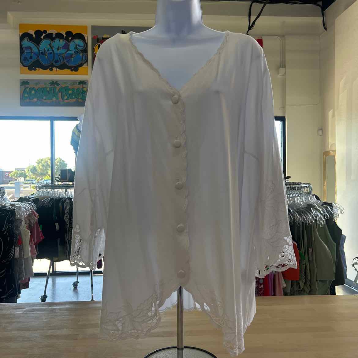 Soft Surroundings Size L White Preloved Blouse LS