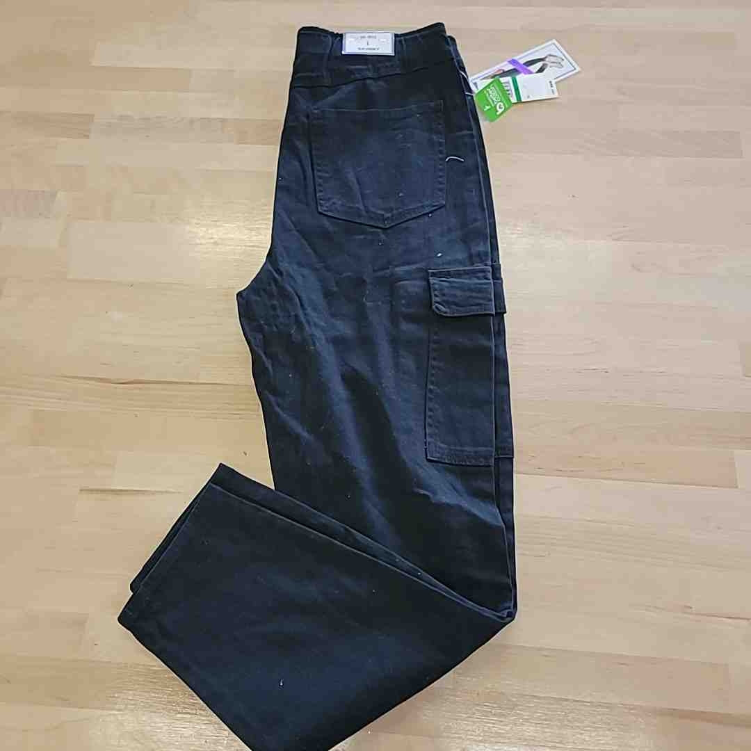 tinceltown Size L Black Pull-on Skinny Cargo Pants  NWT