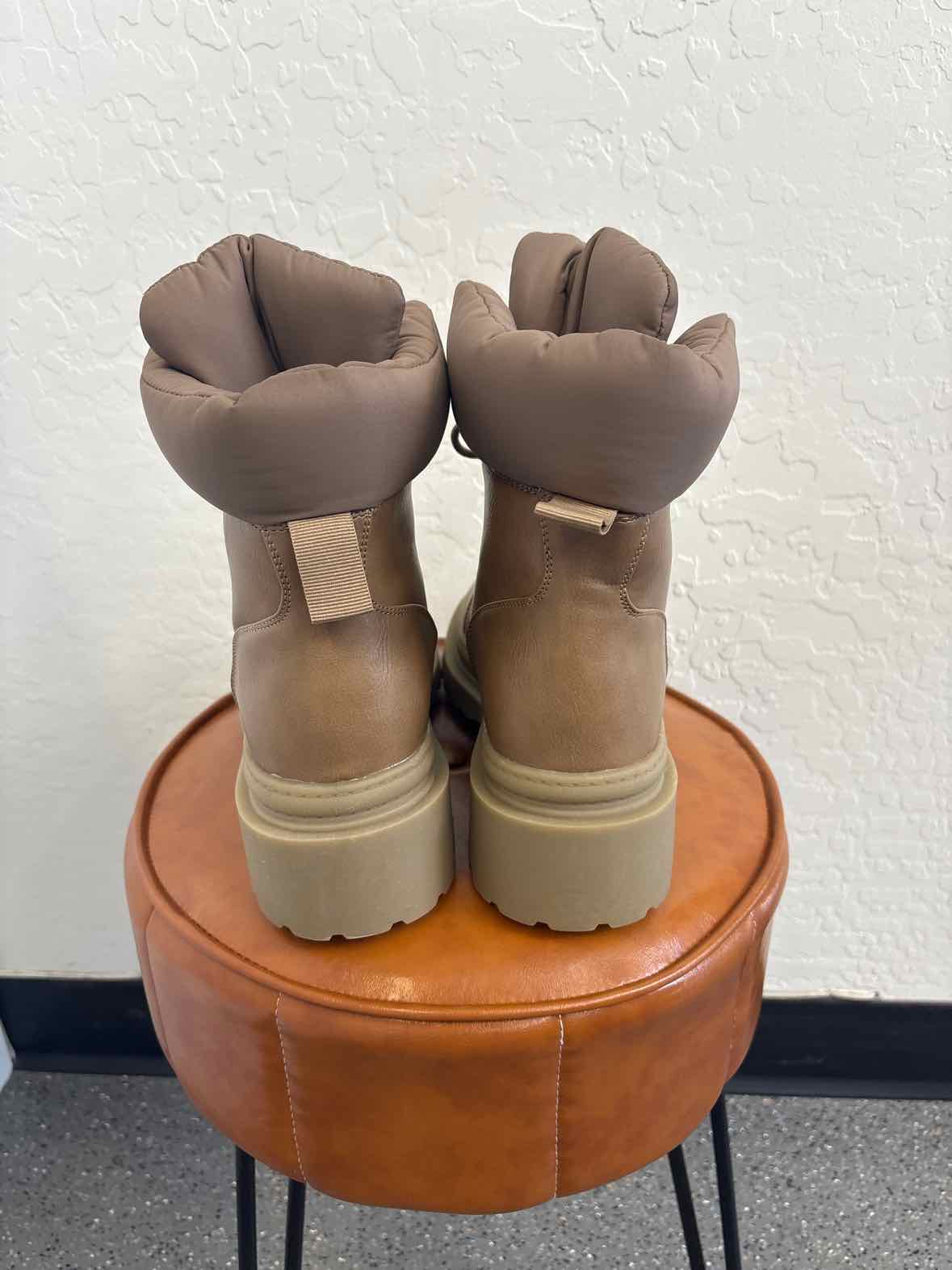 Journee Collection Shoe Size 8.5 Brown Heels