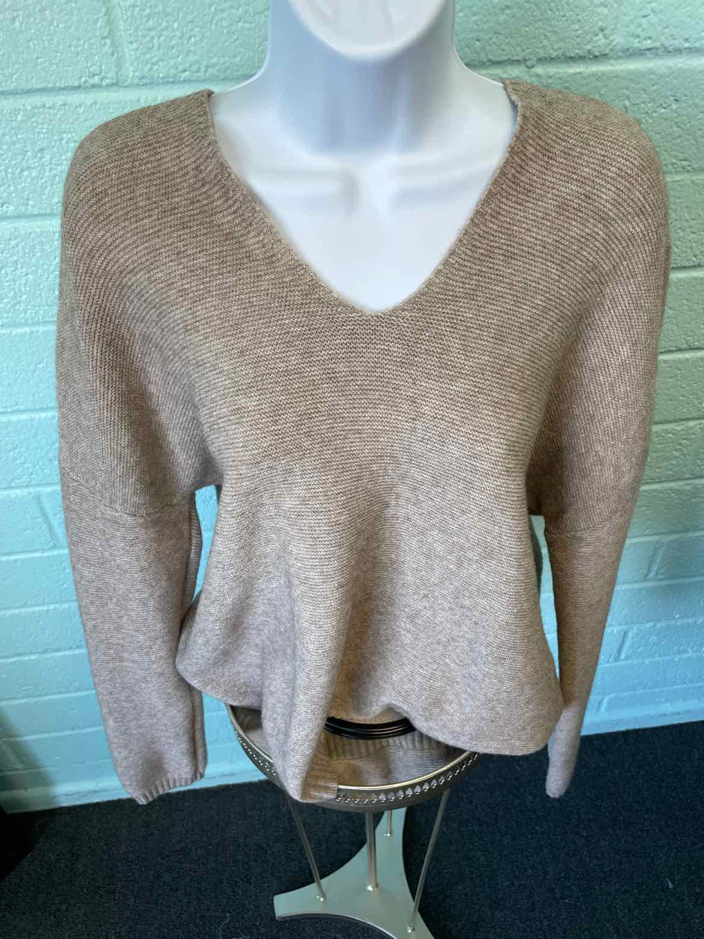 Koret Size M Beige hooded Sweater