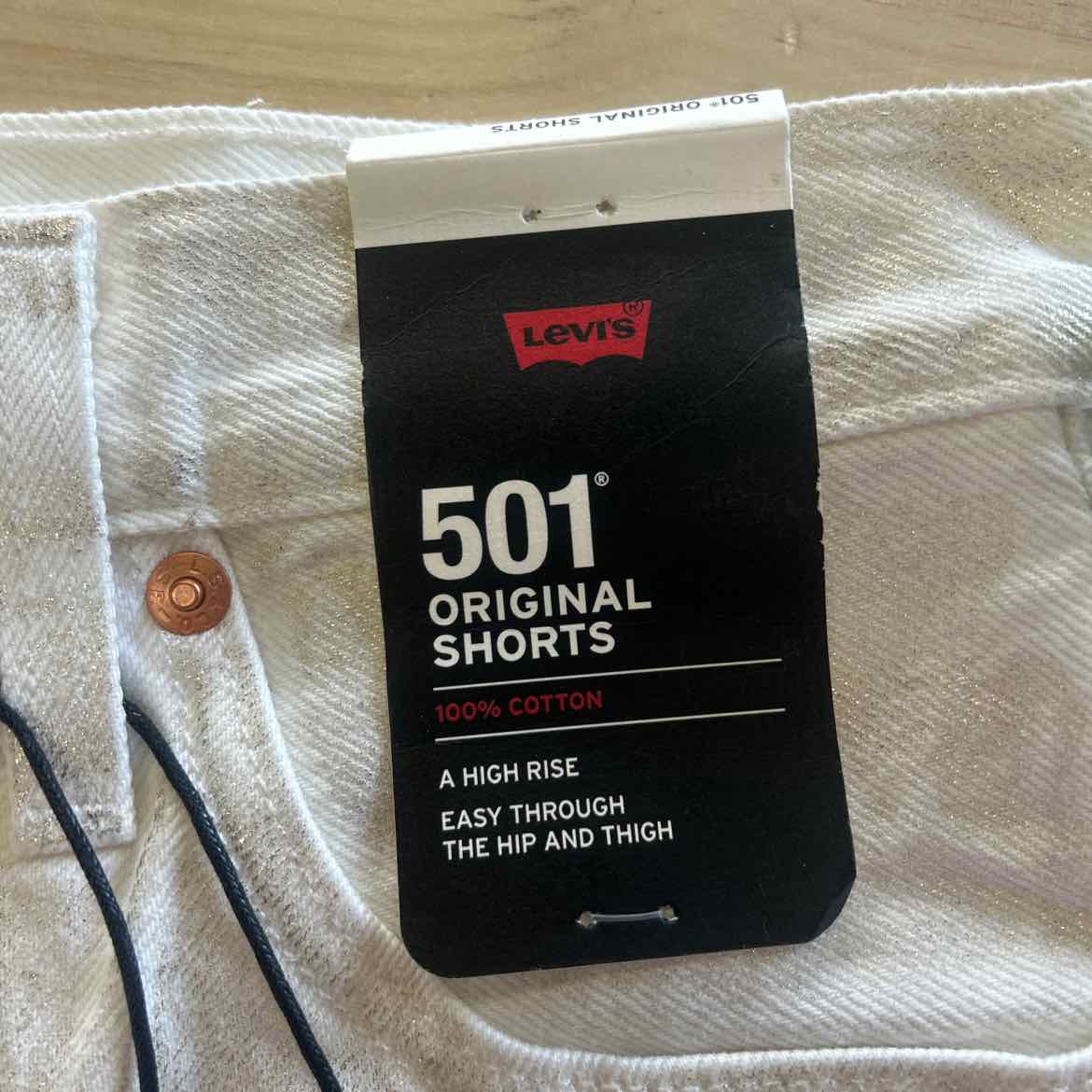 LEVI'S 501 Original Short in White - 25