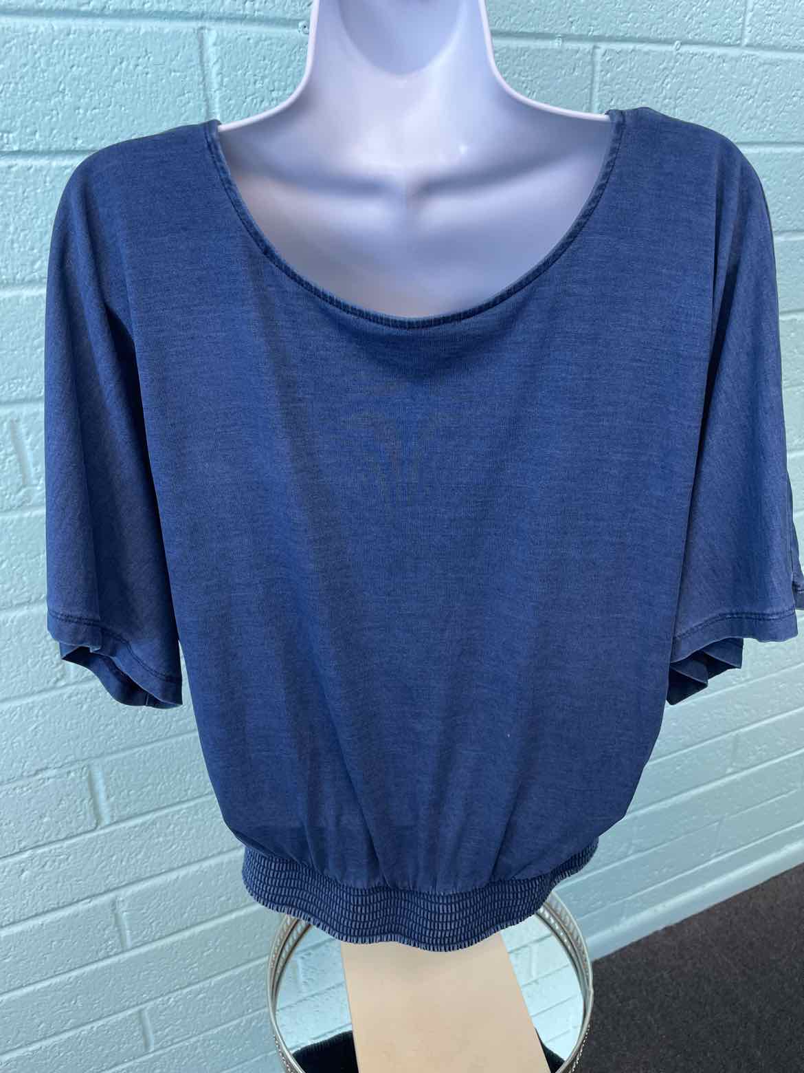 White House Black Market Size XS Blue Blouse