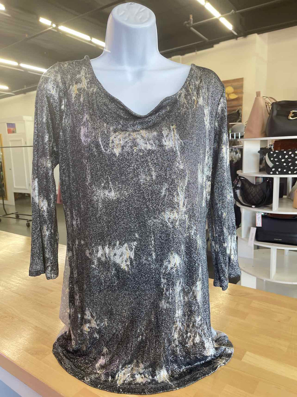 BKE Size XL Black Gray Preloved Blouse LS