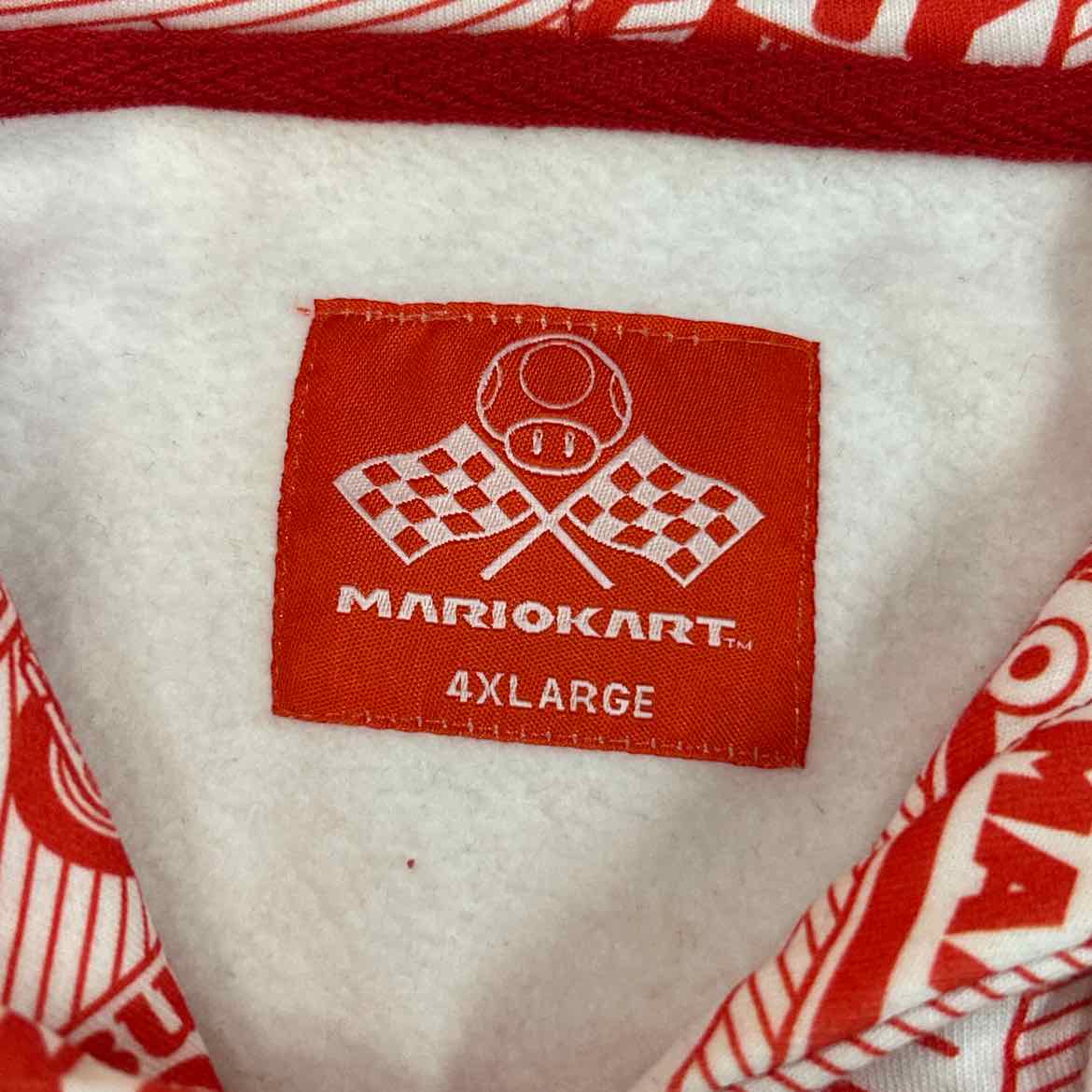 Nintendo Size 4XL White Red Preloved MENS Sweater