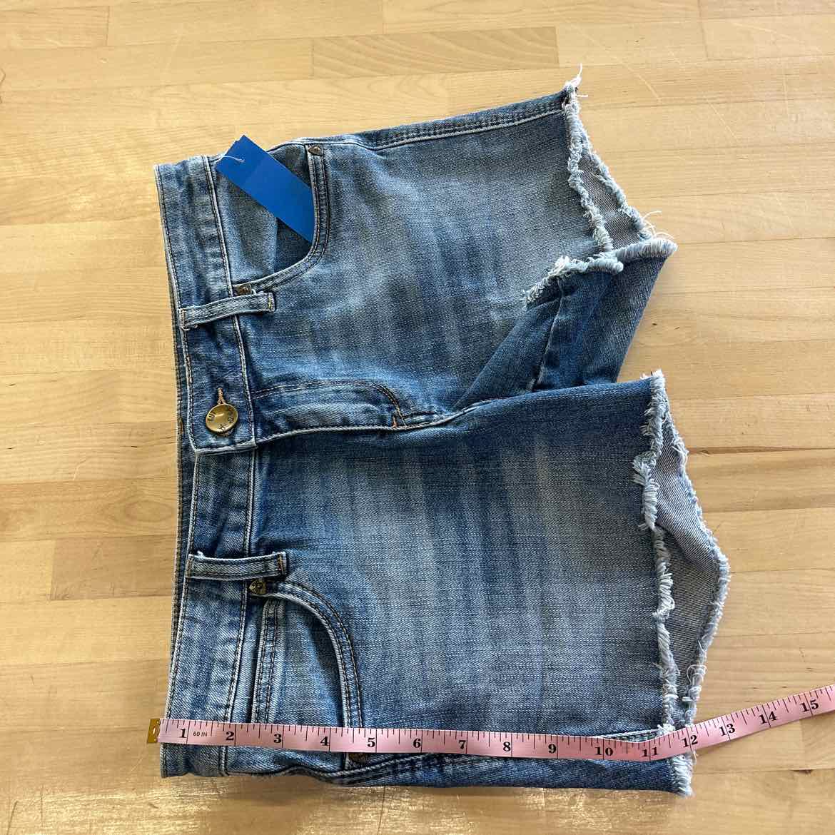 Kut from the Kloth Women Size 4 Blue Denim Preloved Shorts