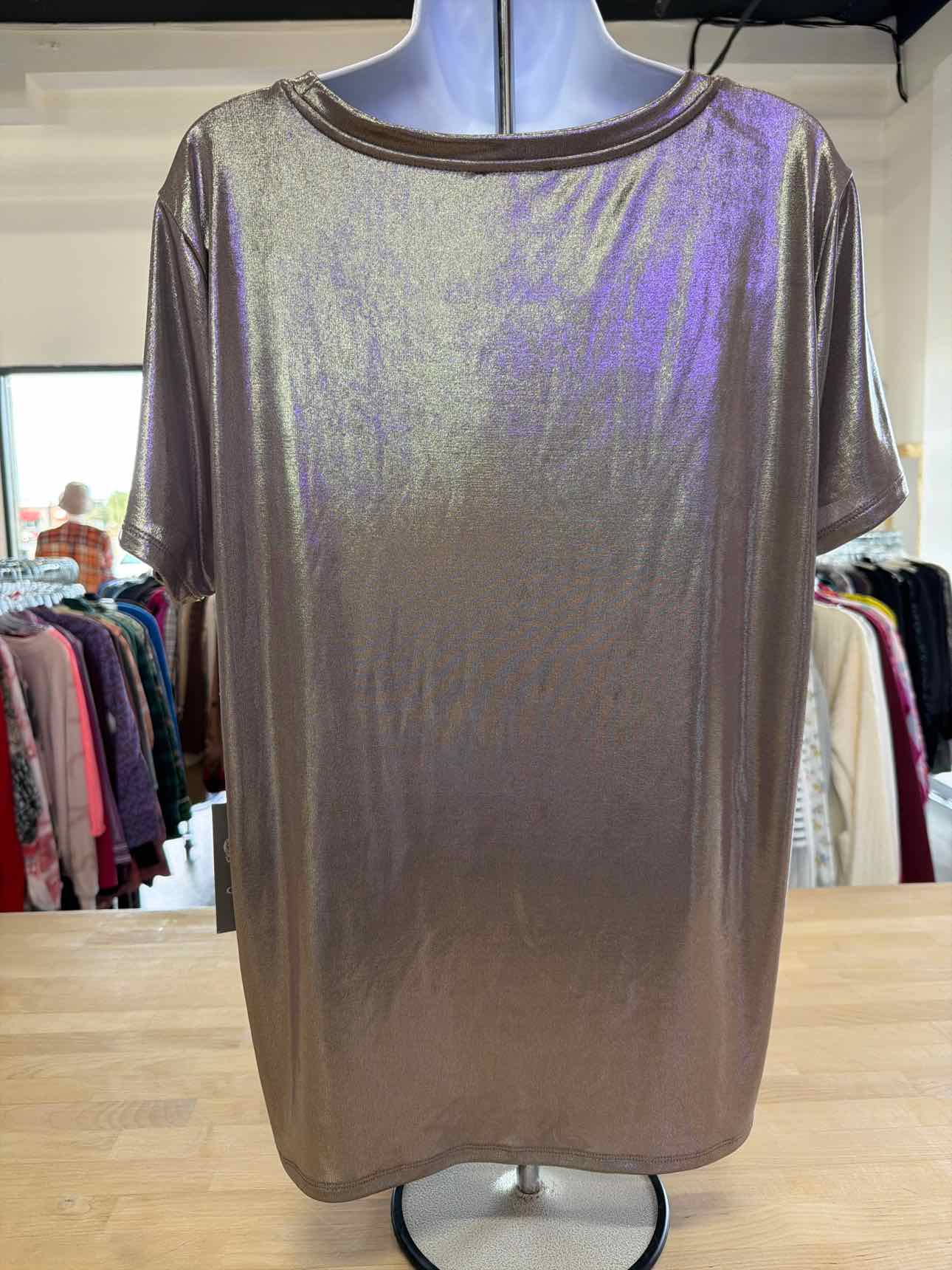 Vince Camuto Size XL Brown T-shirt