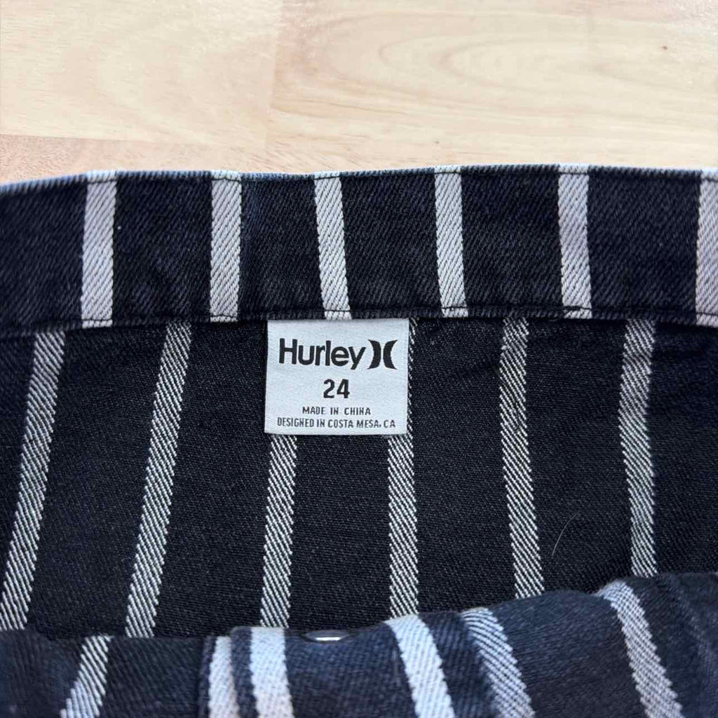 Hurley Size 24 Juniors' Sloan Button-Front Mini Skirt - Black