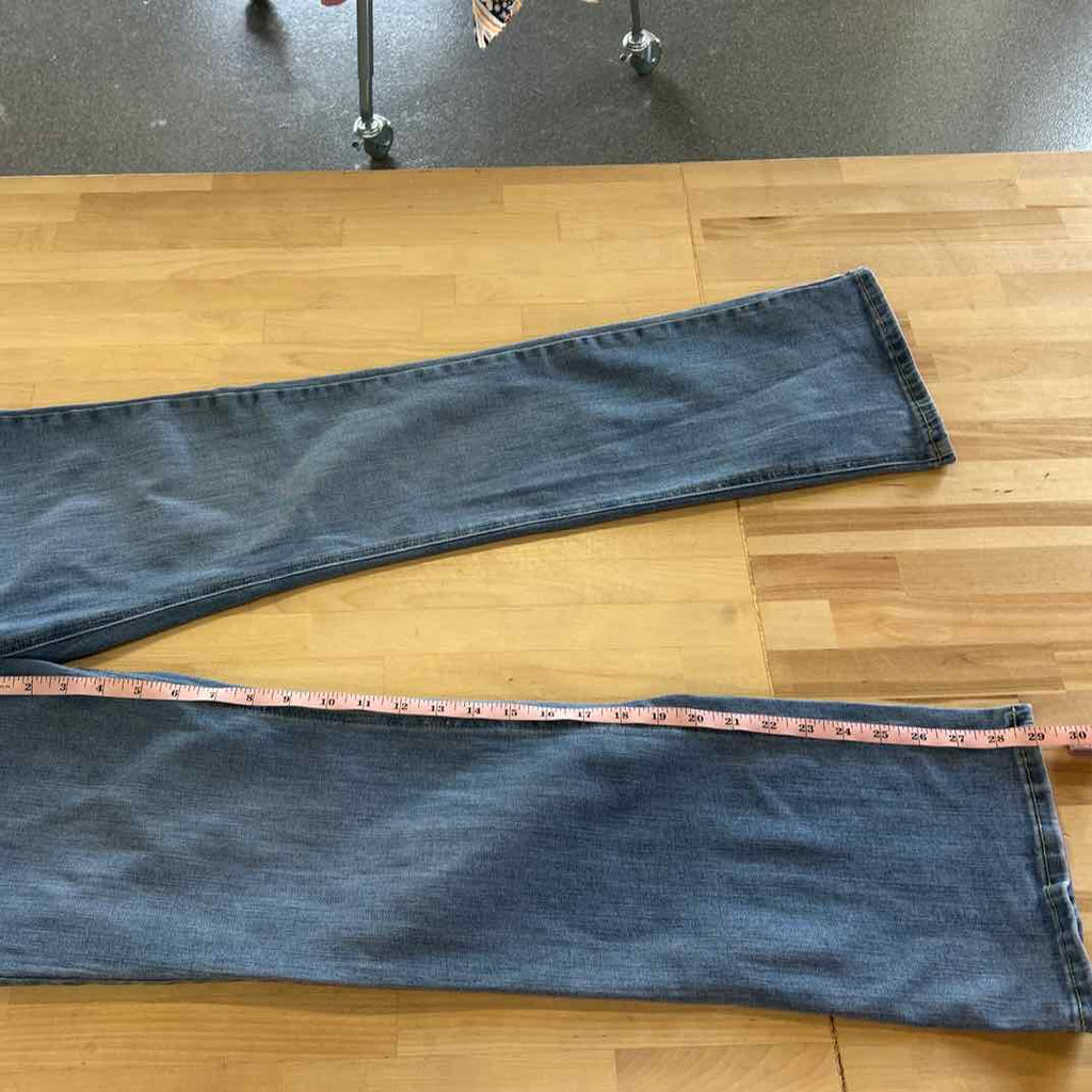 Wrangler Size 8 Blue Denim Preloved Jeans