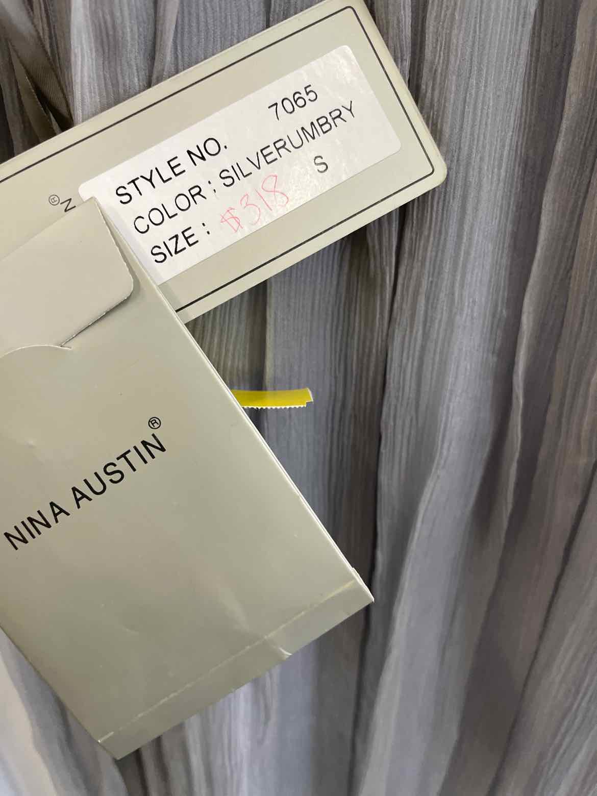 Nina Austin Size S Gray Dress