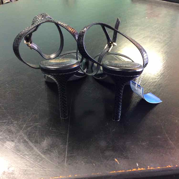 Vince Camuto Shoe Size 9 Black Pumps