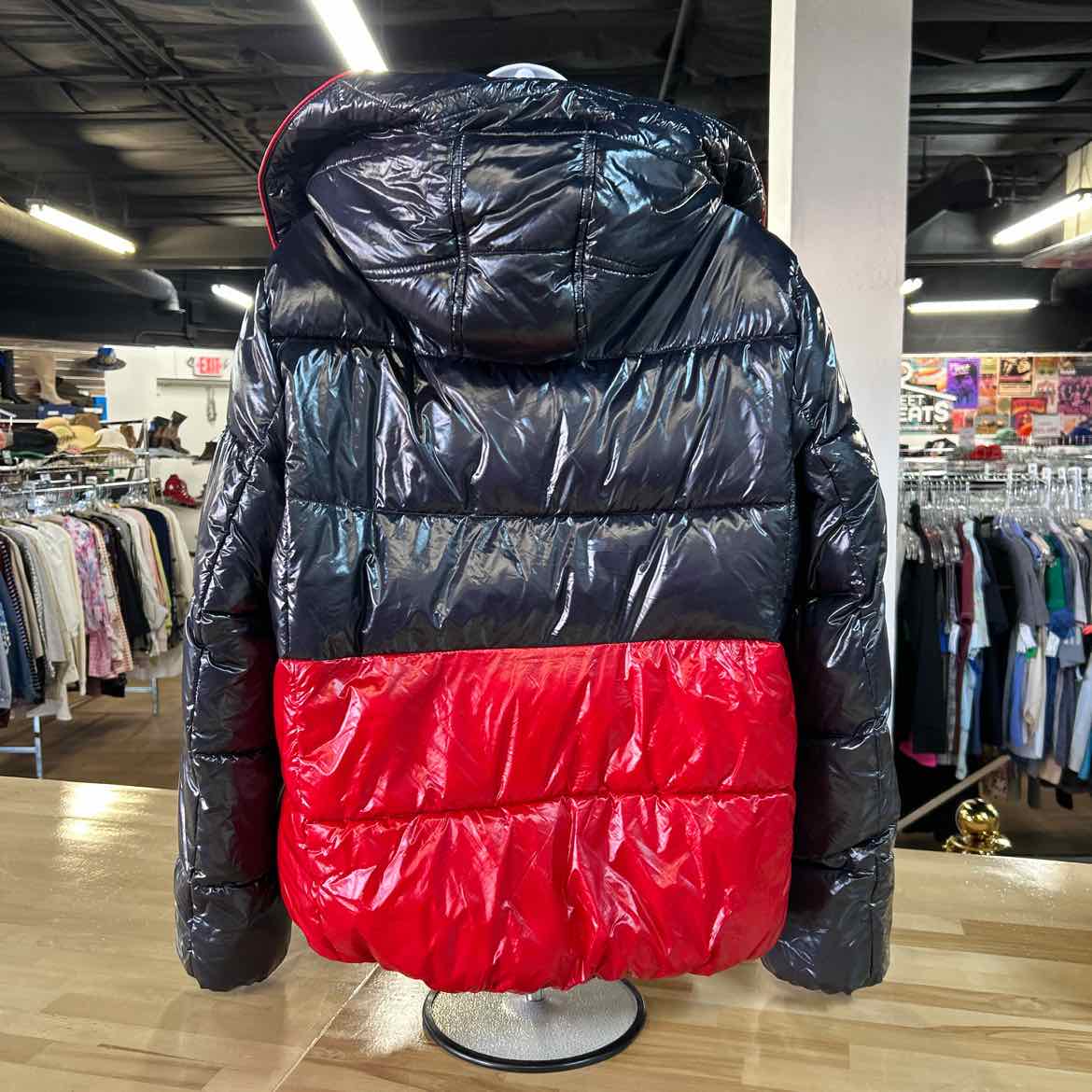 Tommy Hilfiger Size L Blue Red Preloved Jacket