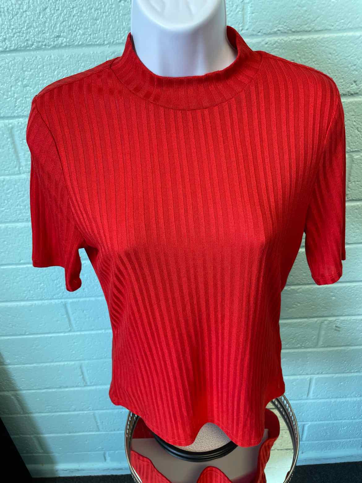 H&M Size M Red Knit Top