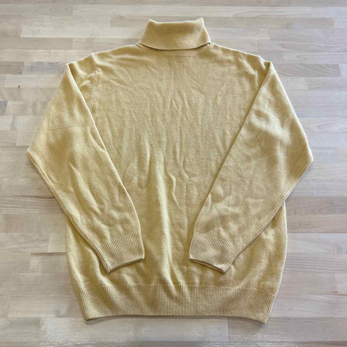 You's Me Size M Yellow Sweater