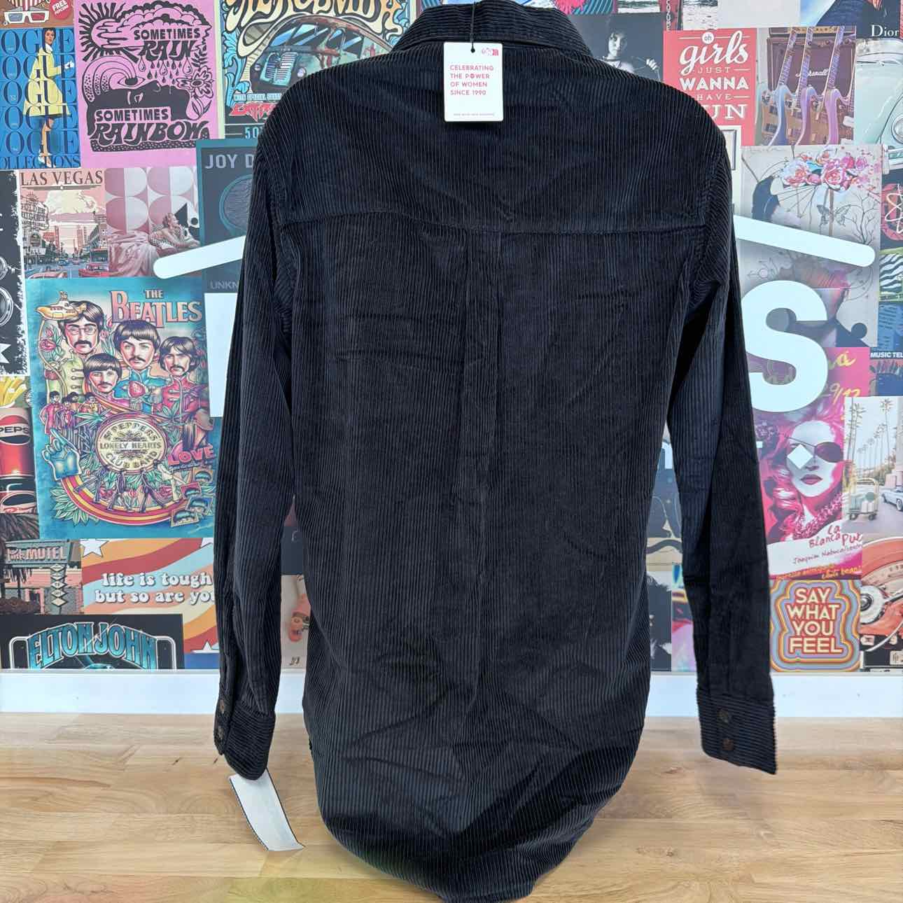 Roxy Size XS Corduroy Button-up Shirt W/Pockets Black