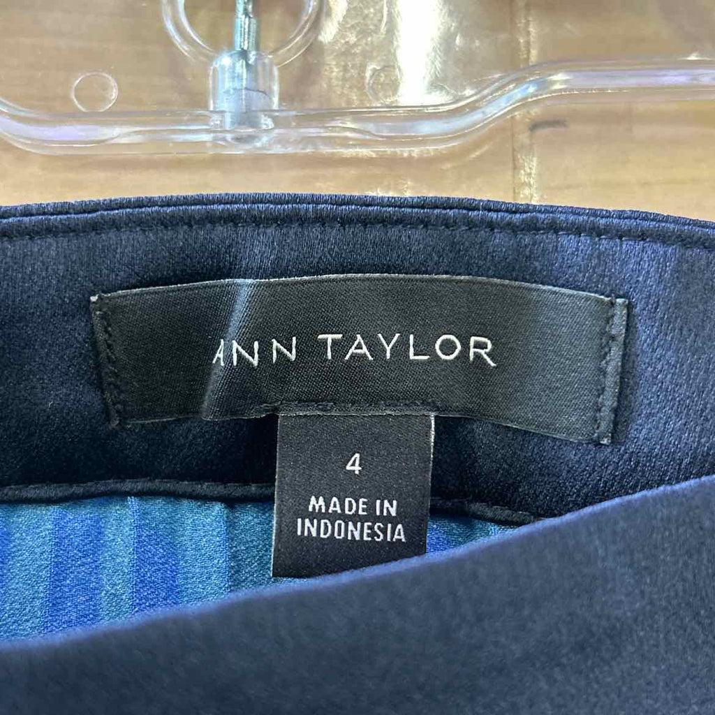 Ann Taylor Size 4 Black Blue Green Preloved Skirt