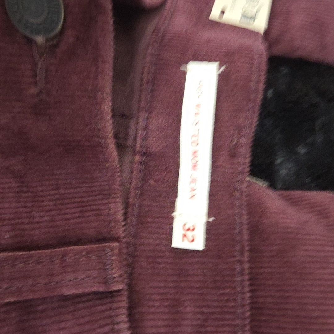 Levi Size 32 Maroon Pants