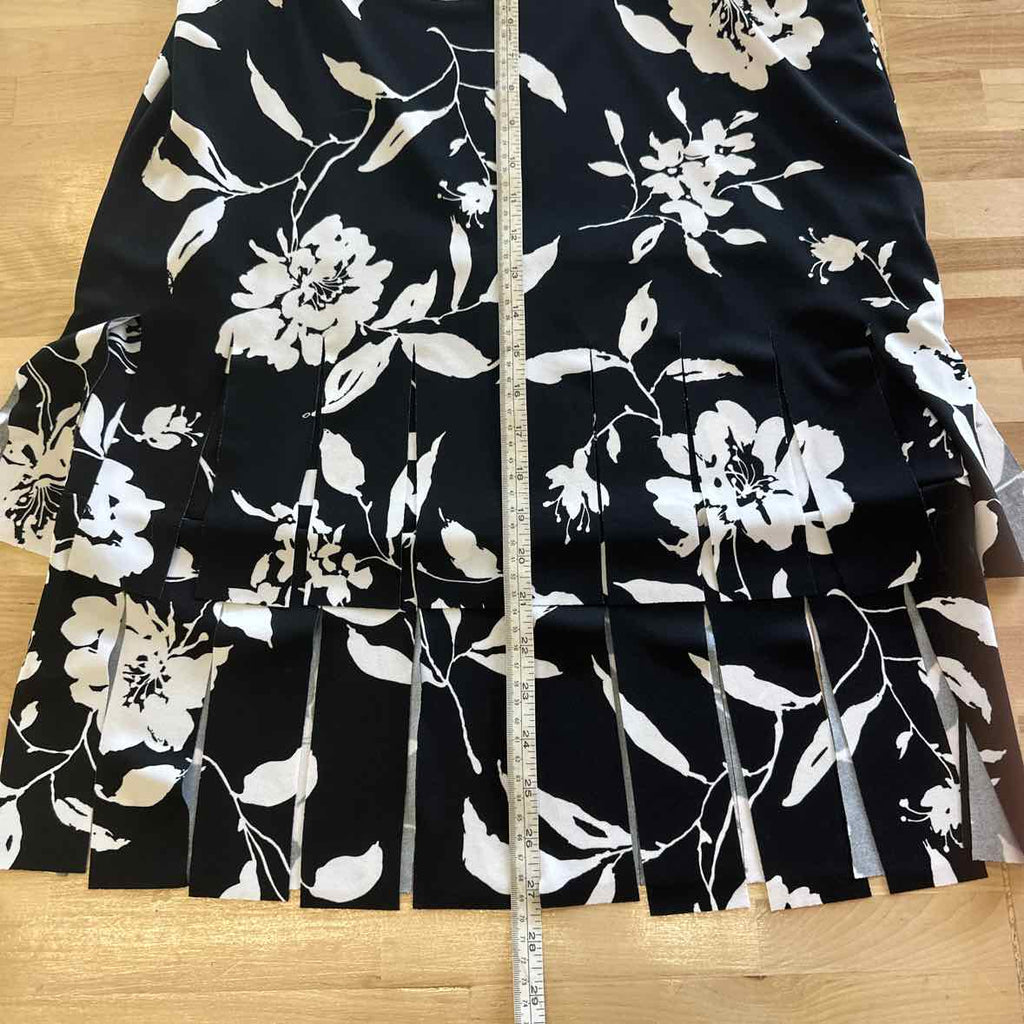 Cachet Size 10 Black Skirt