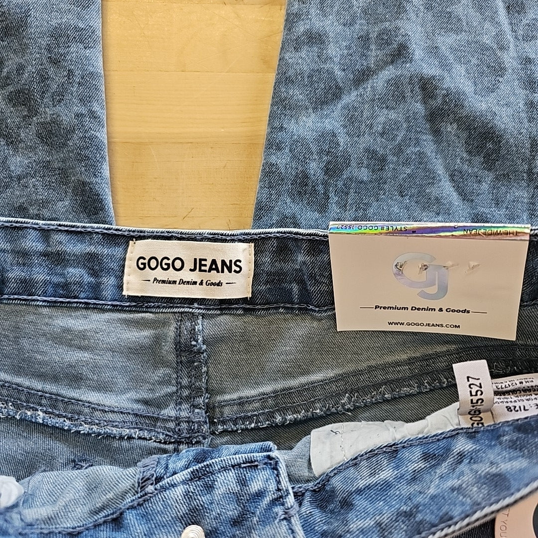 Juniors' Tonal Leopard-Print Wide-Leg Jeans - Medium Wash - 7