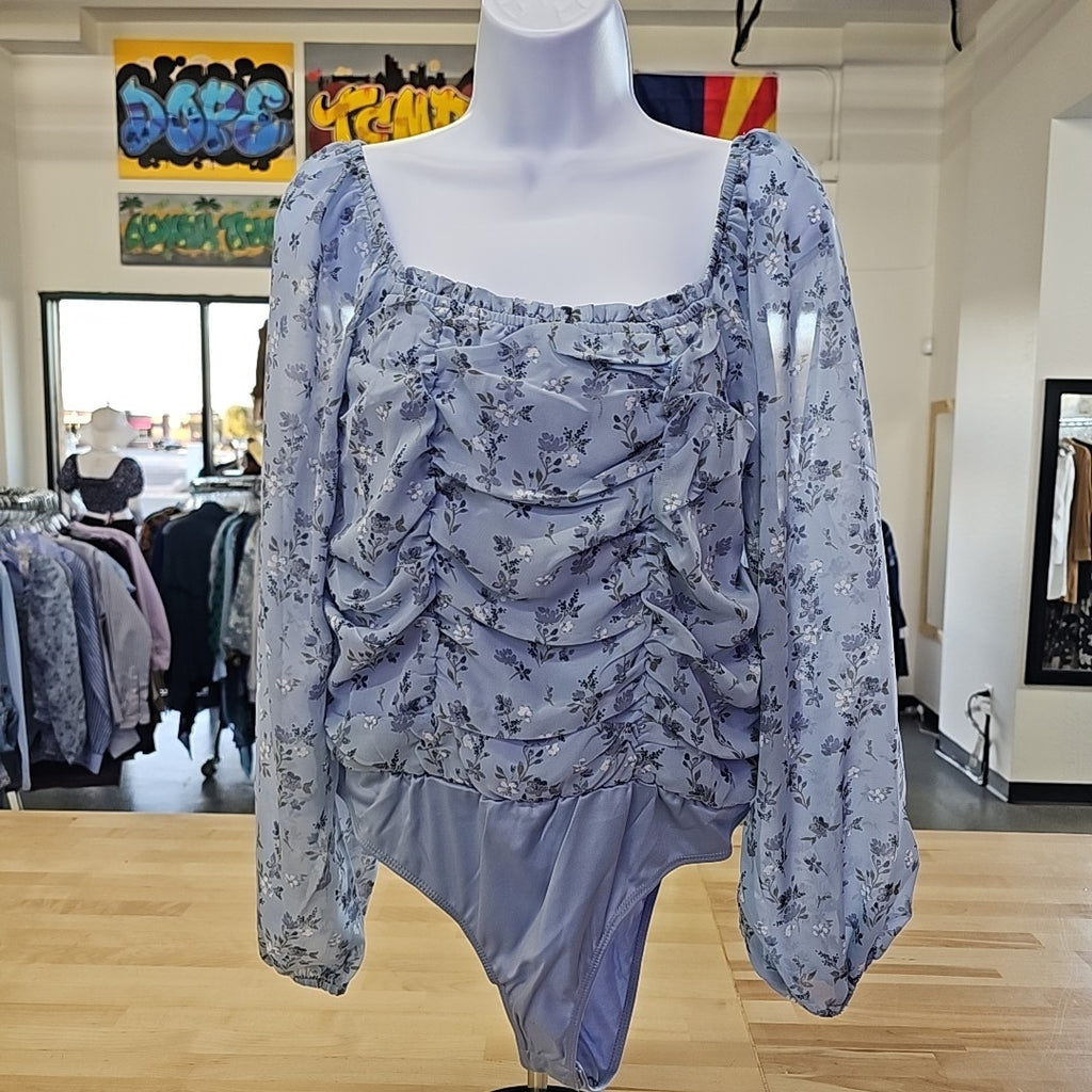 Celebrity pink Size M Blue New Bodysuit