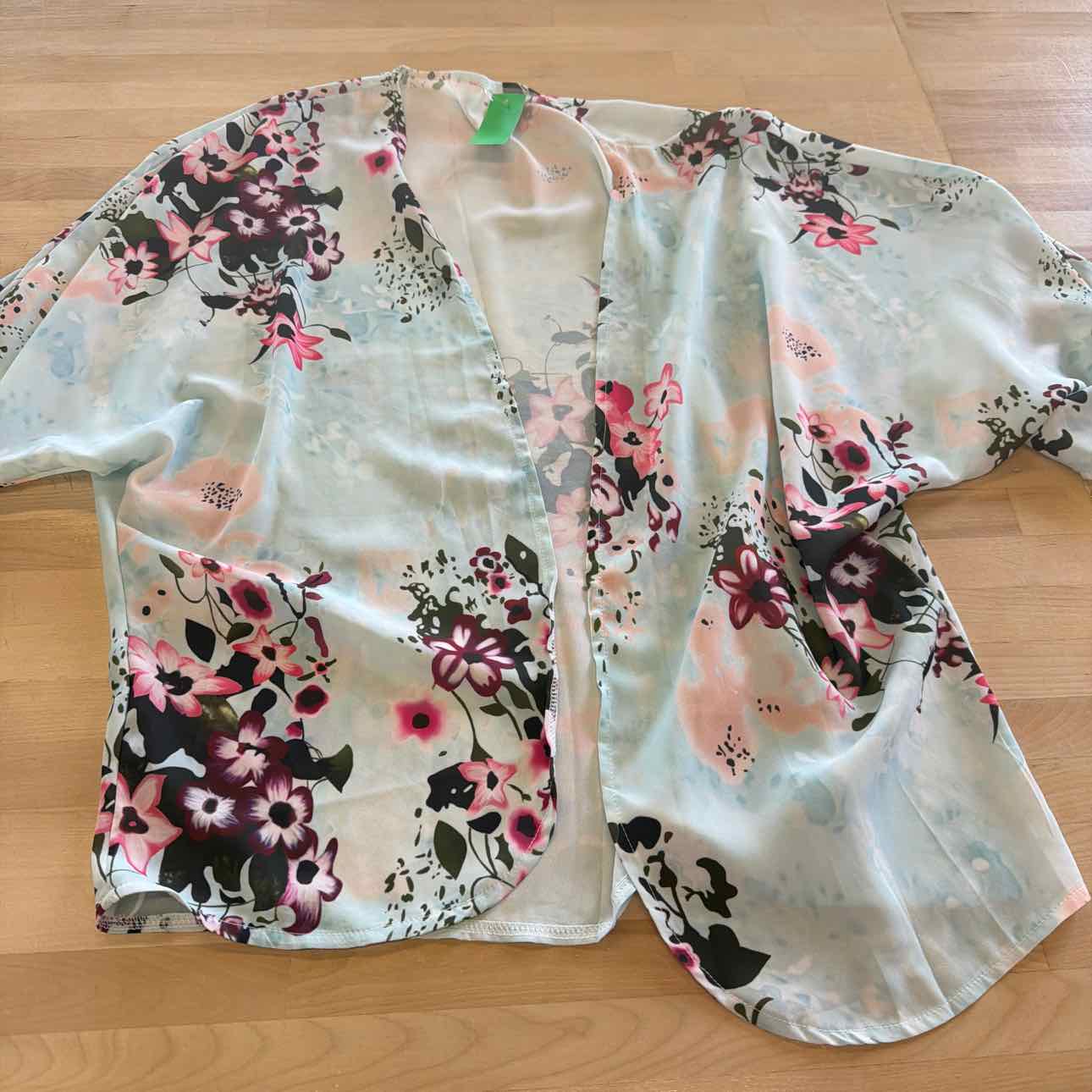 Size M White Preloved Coverup