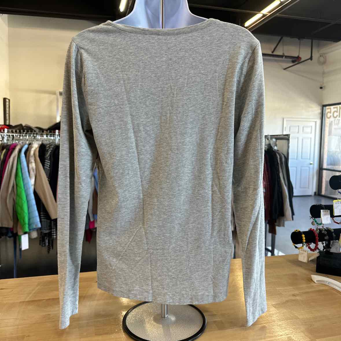 Candace Cameron Bure Size S Gray Shirt