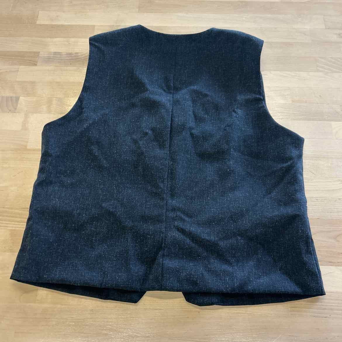 Dazy Size L Black Vest