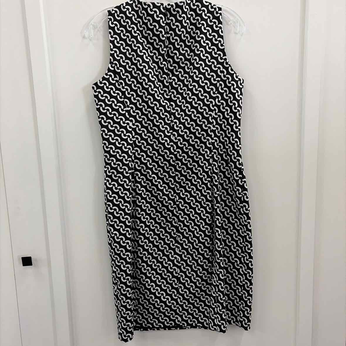 Anne Klein Size 10 Black/White Preloved Dress