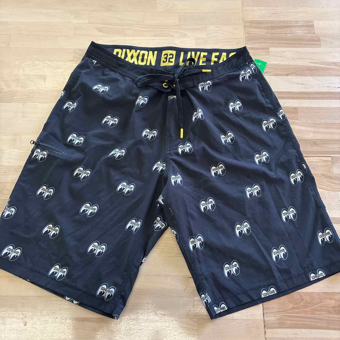 Dixxon Size 32 Black MENS Swimwear